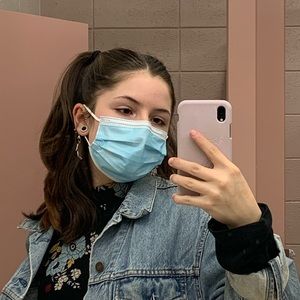 Meet your Posher, Eftihia